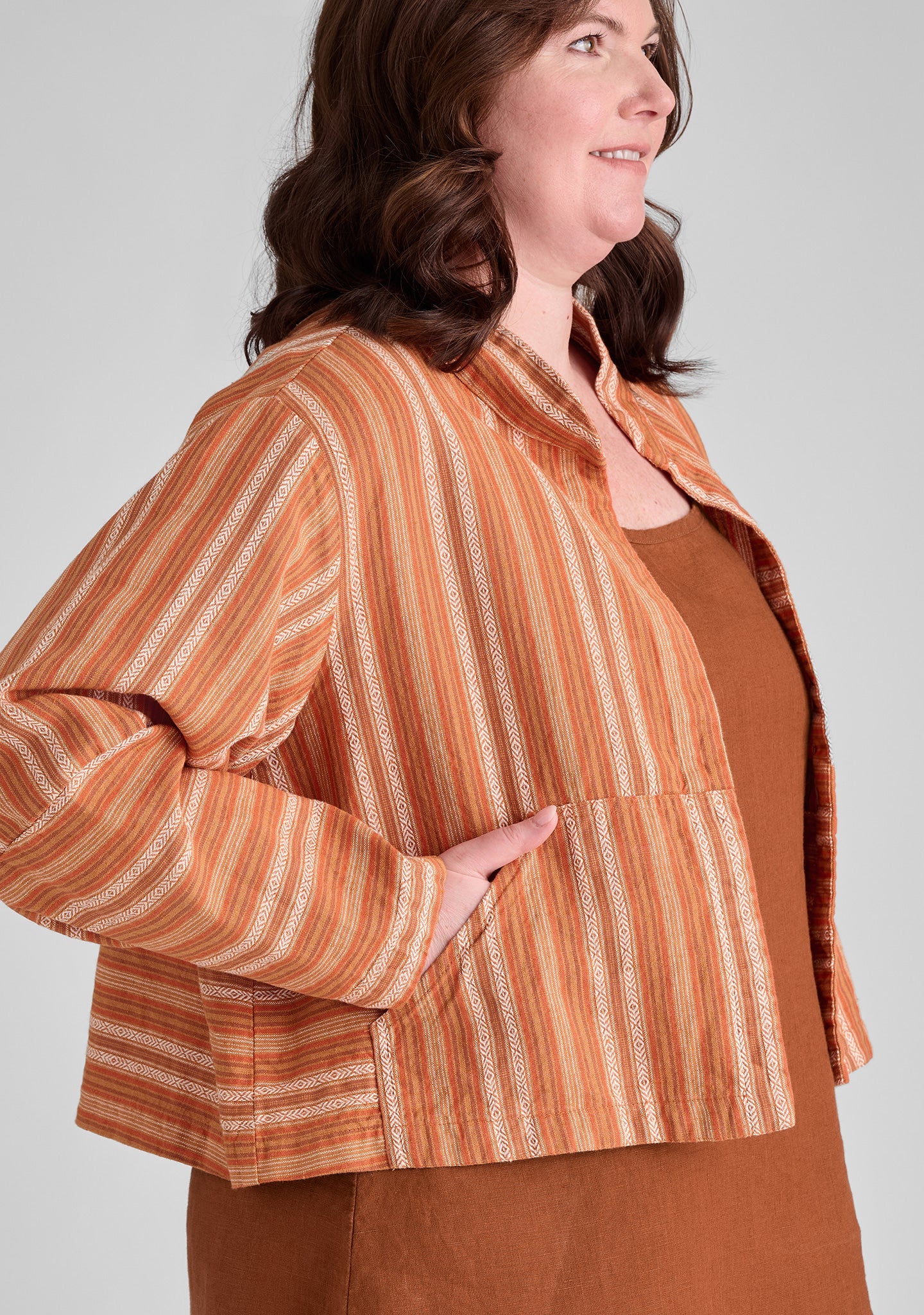 Seamly Jacket - Cropped Linen Jacket